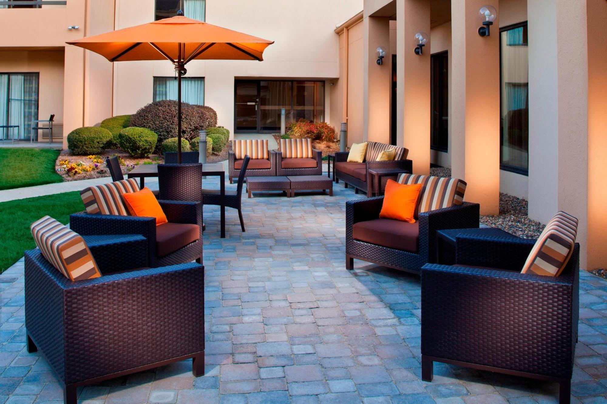 Courtyard By Marriott Little Rock West Hotel Bagian luar foto