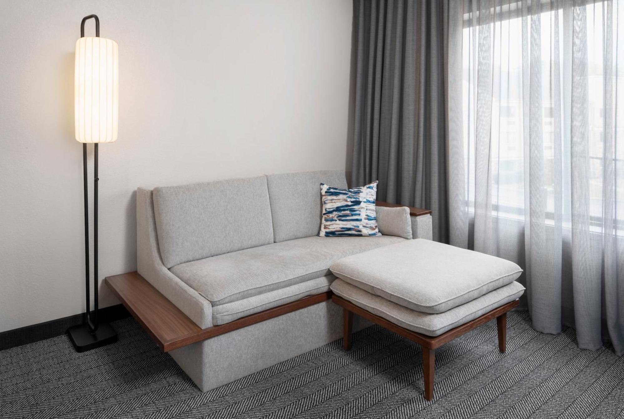 Courtyard By Marriott Little Rock West Hotel Bagian luar foto