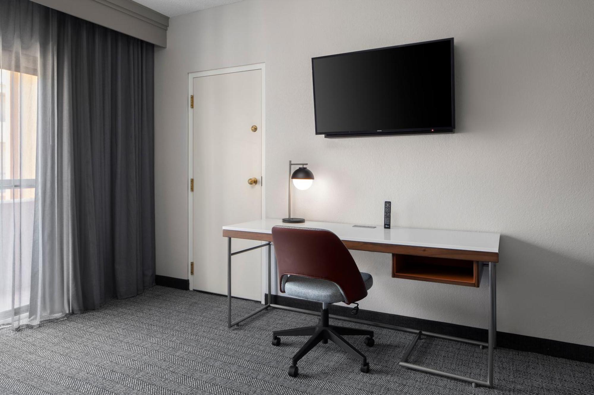 Courtyard By Marriott Little Rock West Hotel Bagian luar foto