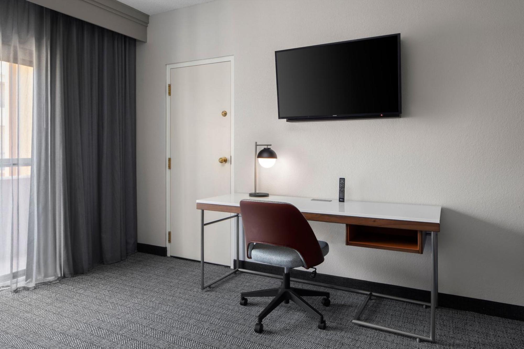 Courtyard By Marriott Little Rock West Hotel Bagian luar foto