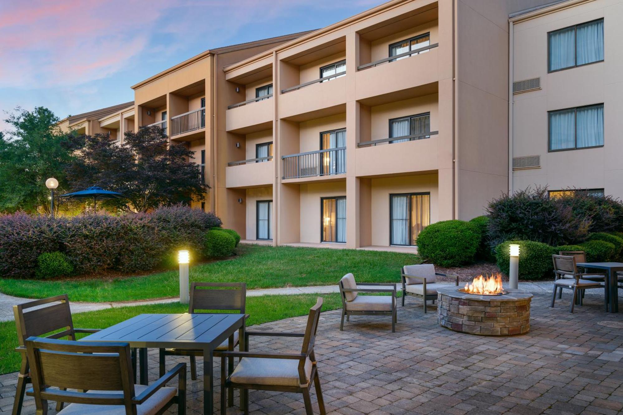 Courtyard By Marriott Little Rock West Hotel Bagian luar foto