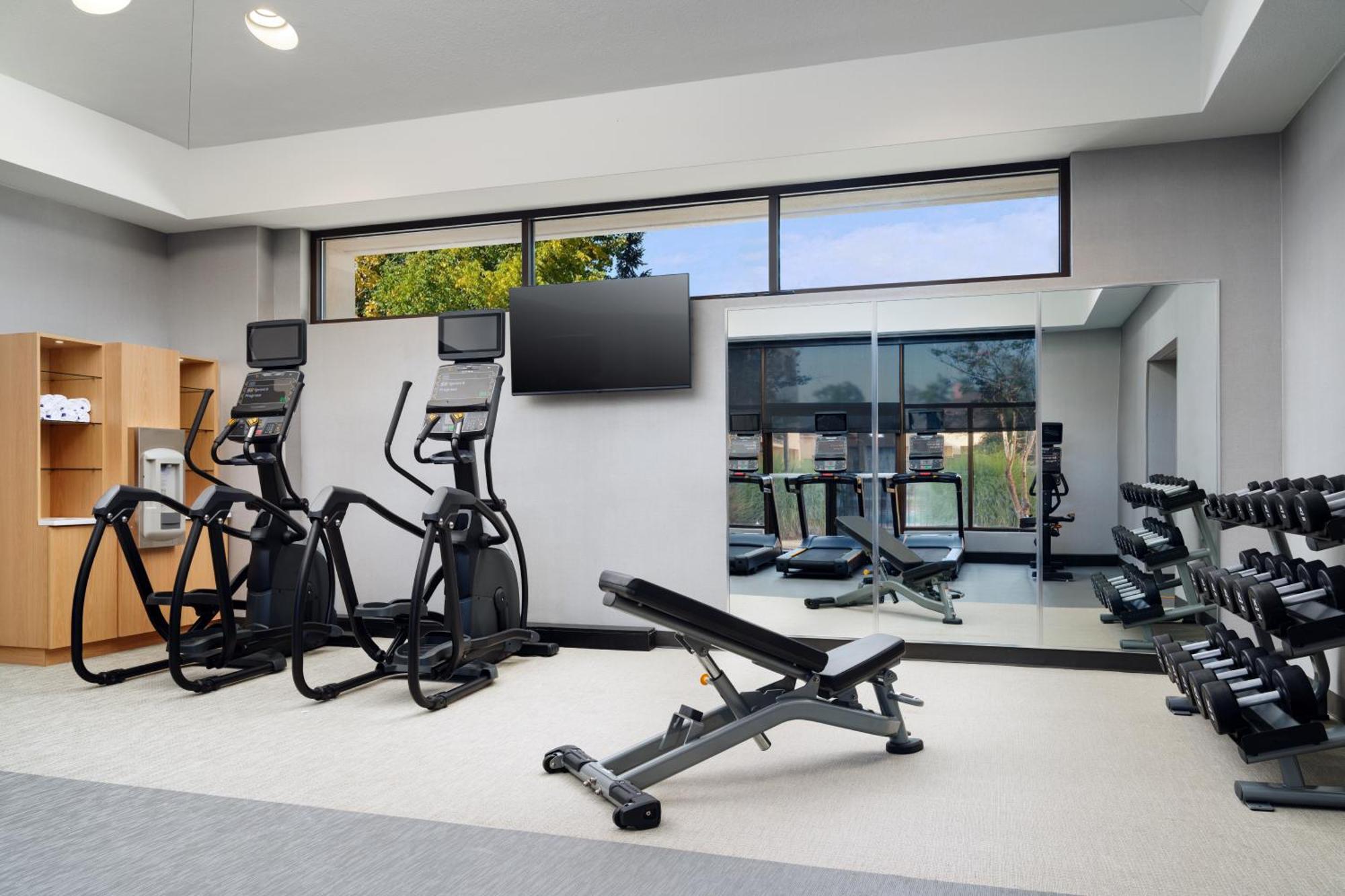 Courtyard By Marriott Little Rock West Hotel Bagian luar foto