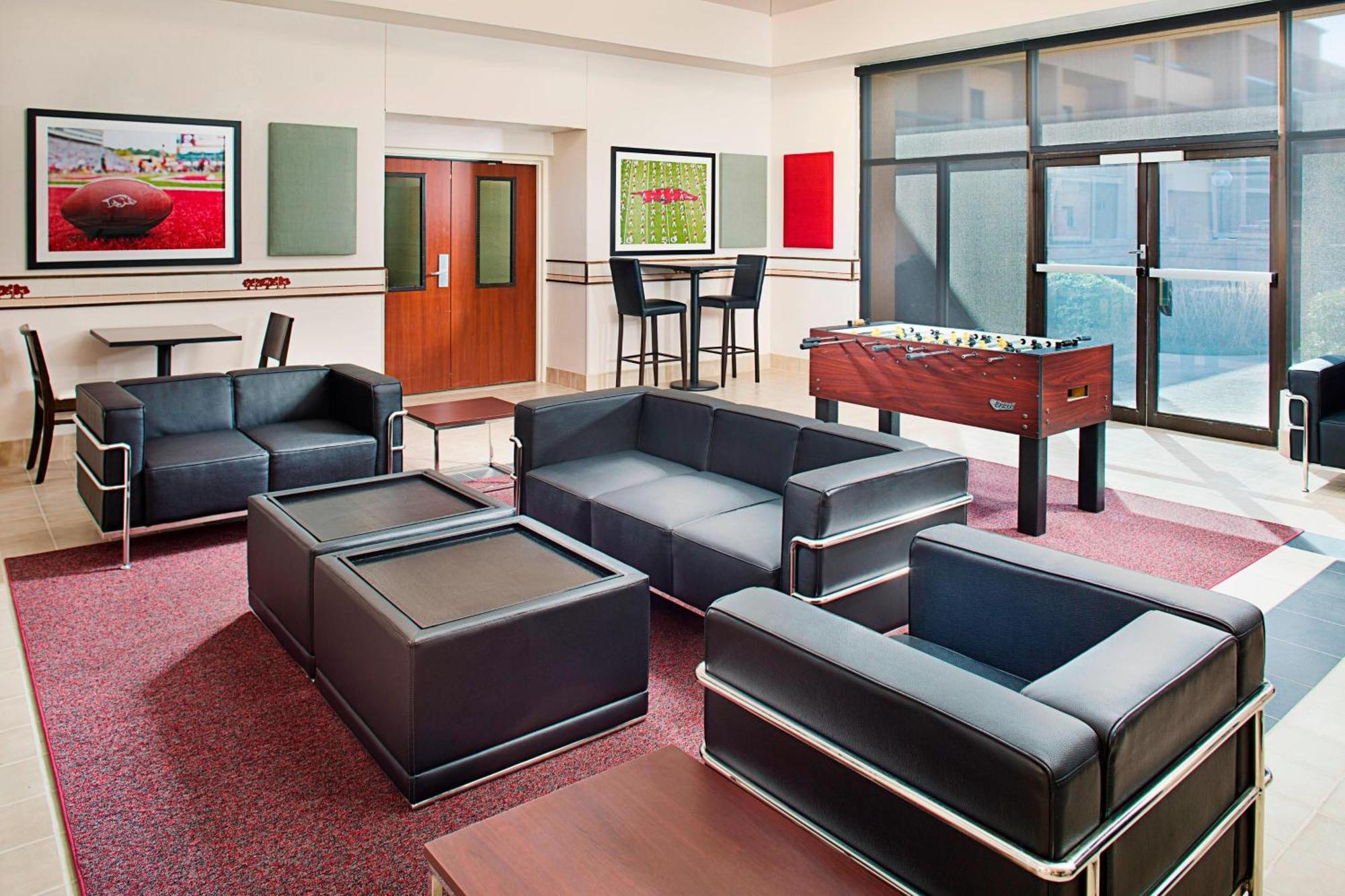 Courtyard By Marriott Little Rock West Hotel Bagian luar foto